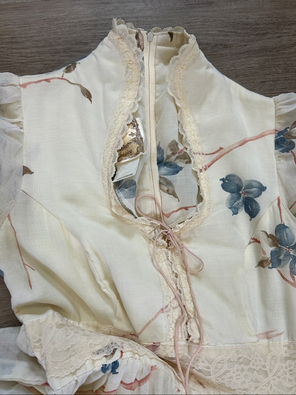 70’s Gunne Sax floral Dogwood print maxi bishop sleeve cream Sz Xs-Small - Picture 8 of 16